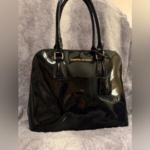 Adrienne Vittadini Isabella Patent City Slicker
Dome Satchel EUC